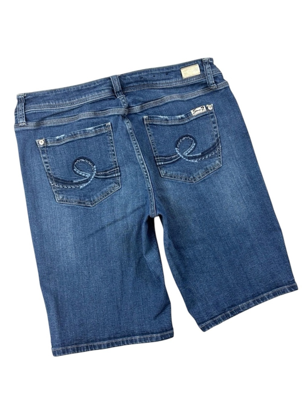 Seven 7 Med Midrise Wash Embroider Faded Whiskered Stretch Denim Shorts‎ Size 12